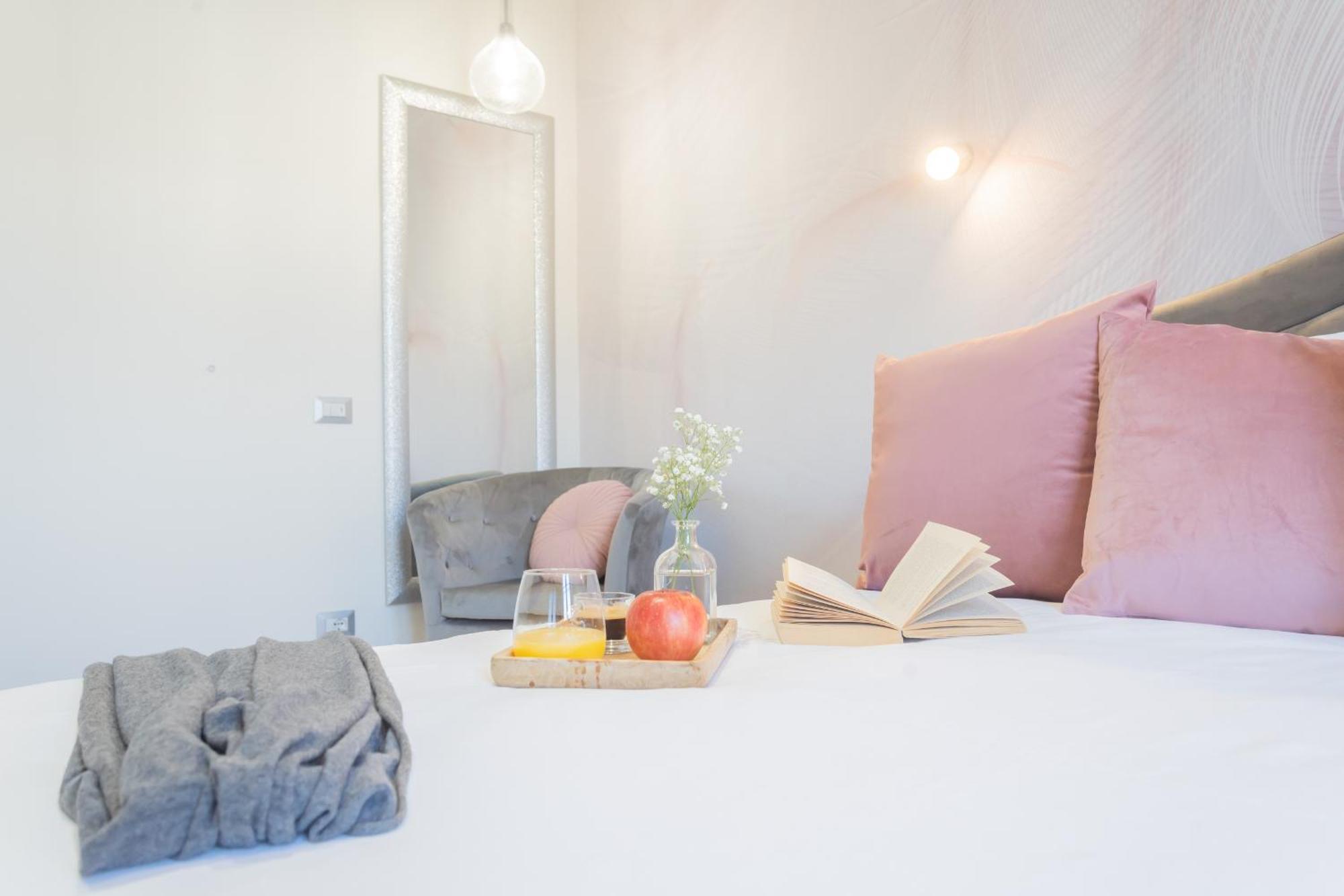 Cernobbio Dream Suites By Rent All Como Exterior photo