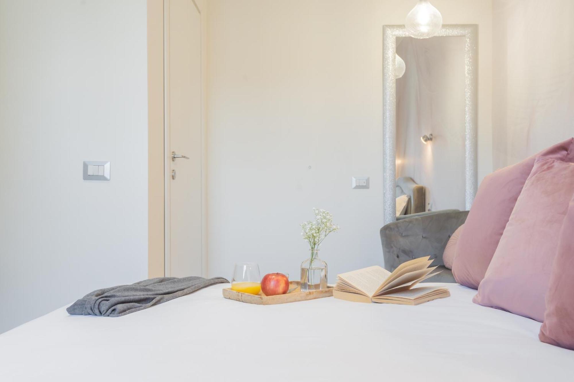 Cernobbio Dream Suites By Rent All Como Exterior photo