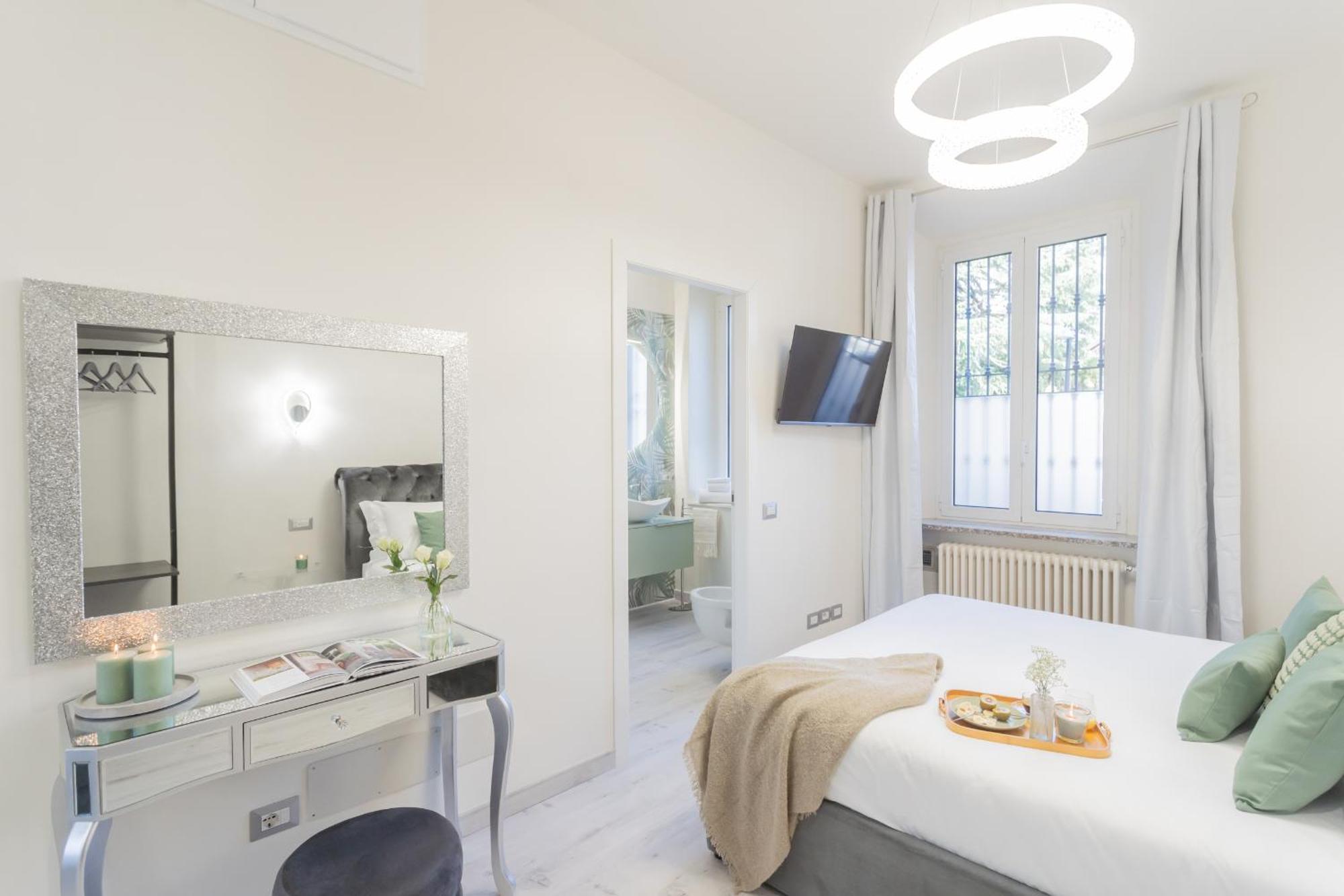 Cernobbio Dream Suites By Rent All Como Exterior photo